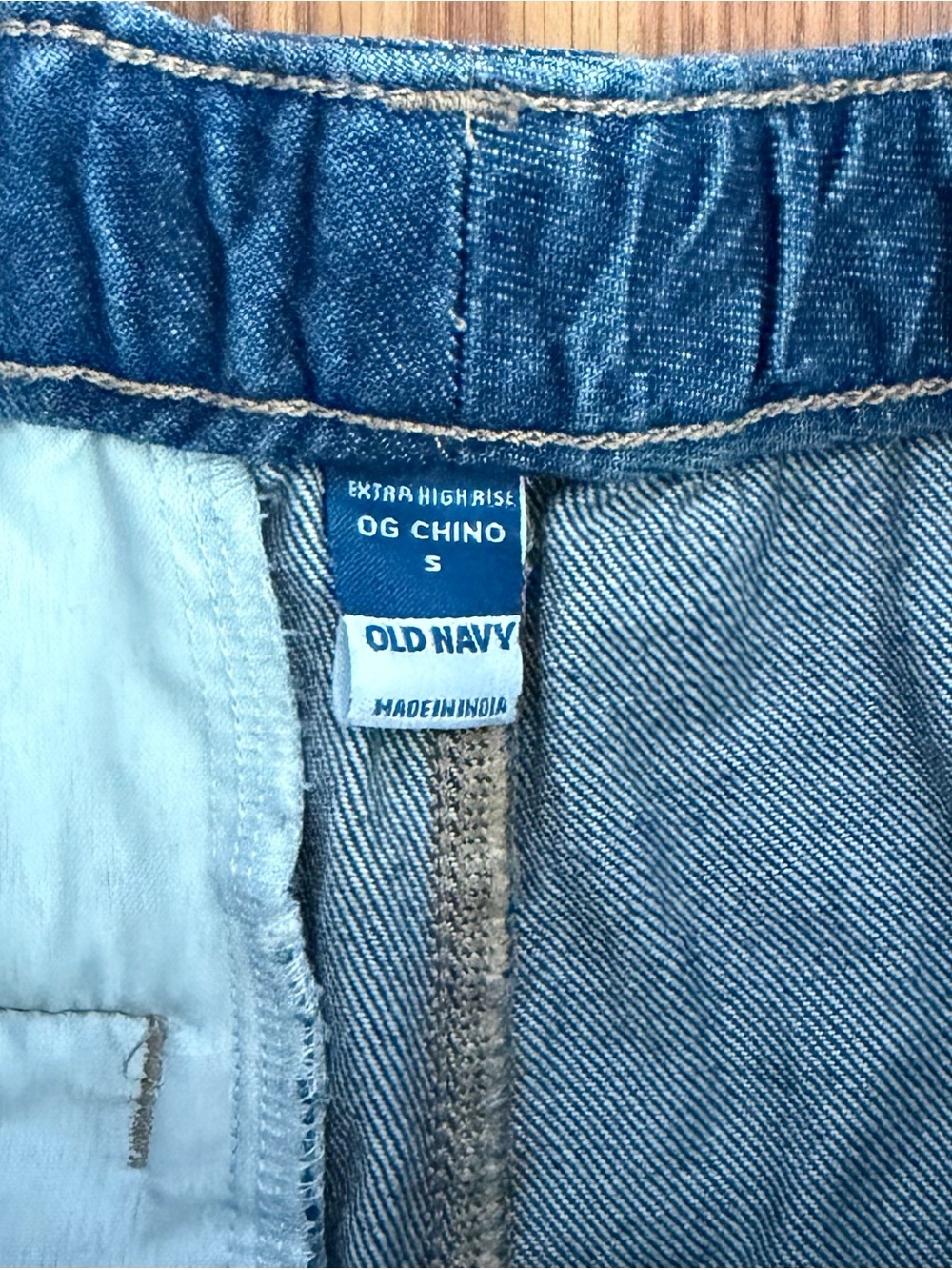 Old Navy High-Waisted OGC Chino Denim Shorts - Picture 5 of 7